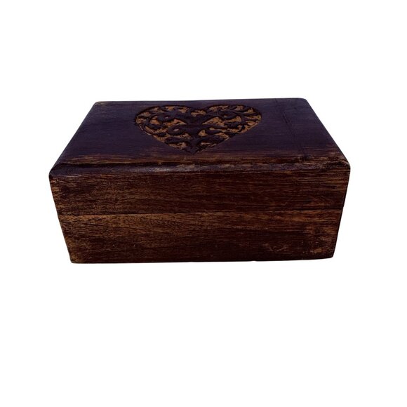 Vintage Hand Carved Wooden Heart Box, Dark Stained Trinket Jewelry Keepsake Stor - Picture 10 of 10